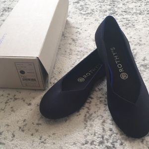 ROTHY’S Navy Flats - 8.5